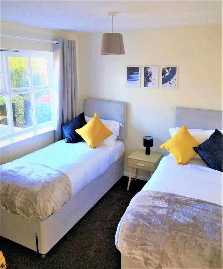 Emerald House - Spacious 3 Bed House With Ensuite Parking Gardens And Netflix Leamington Spa Eksteriør billede