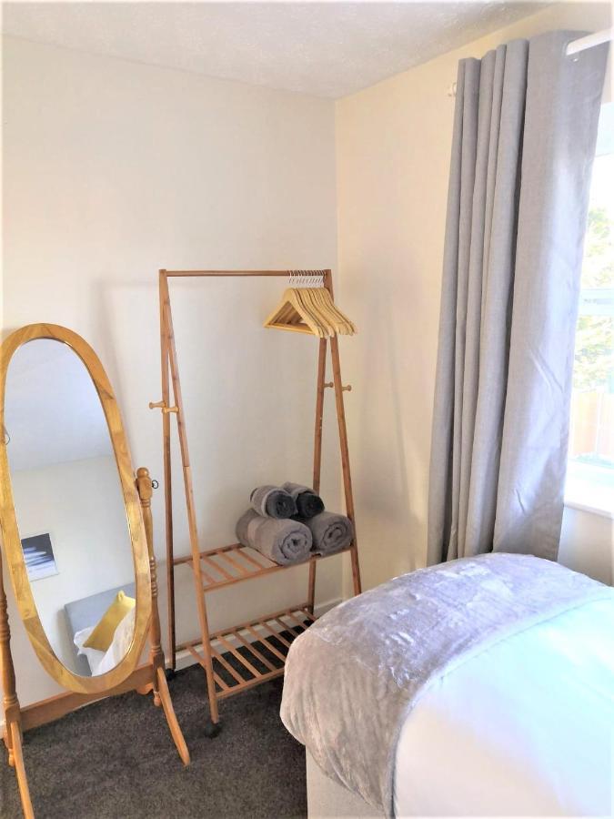 Emerald House - Spacious 3 Bed House With Ensuite Parking Gardens And Netflix Leamington Spa Eksteriør billede