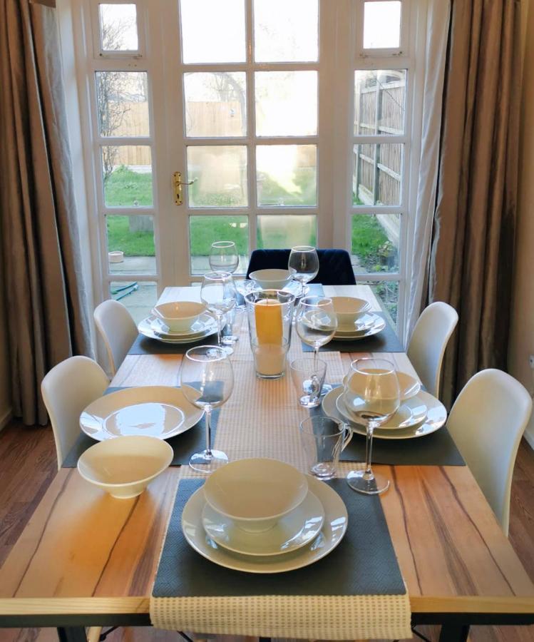 Emerald House - Spacious 3 Bed House With Ensuite Parking Gardens And Netflix Leamington Spa Eksteriør billede